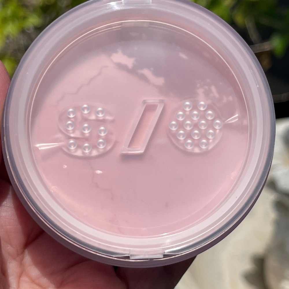 ONE/SIZE By Patrick Starrr Ultima Blurring Setting Powder In Ultra Pink - Picture 11 of 16